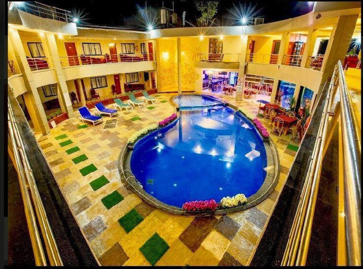 The Center Court Resort & Spa 瓦卡 外观 照片