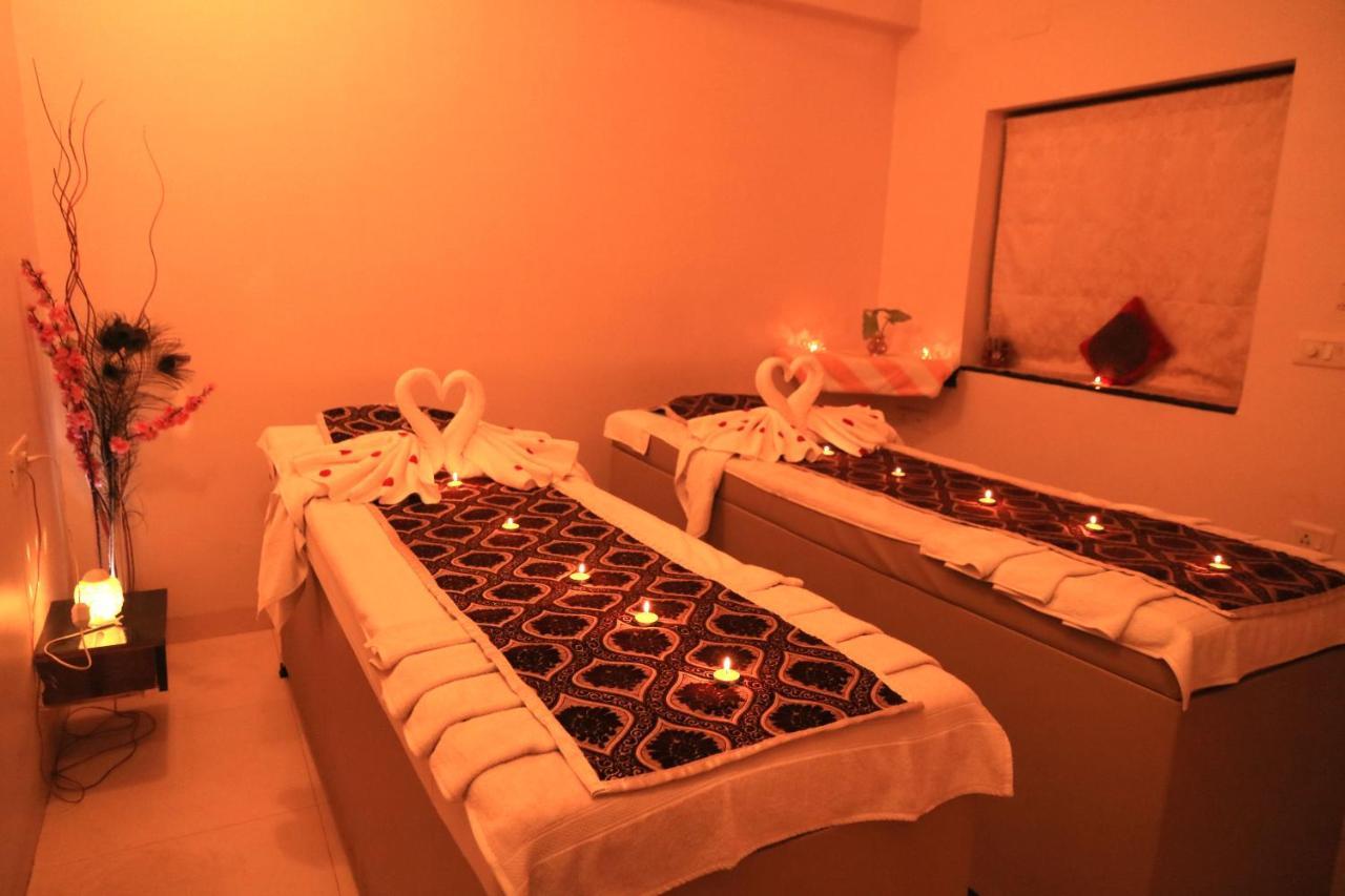 The Center Court Resort & Spa 瓦卡 外观 照片